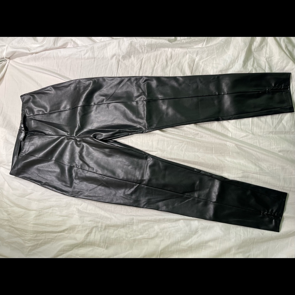 Missguided faux leather legging